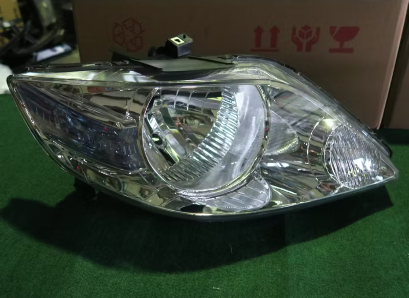 HONDA CITY 2006 SEL HEAD LAMP RH / LAMPU BESAR KANAN